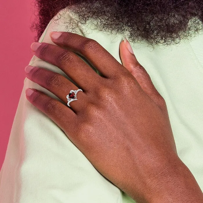 Goldiacom Rings 14k White Gold Garnet and Real Diamond Heart Ring